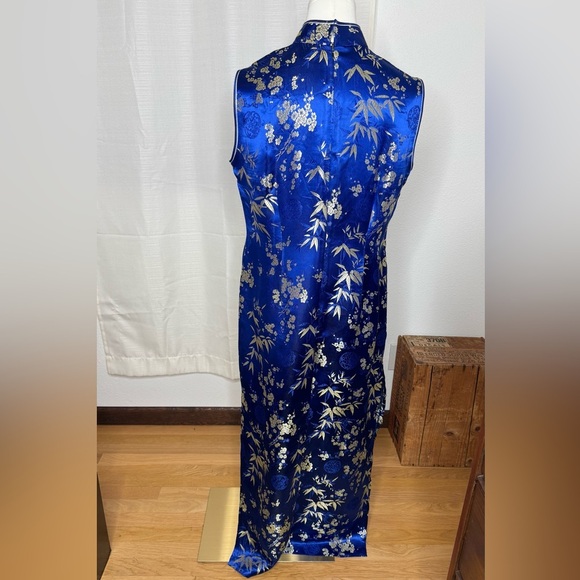 Vintage Royal Blue & Gold Floral Brocade Cheongsam Qipao Dress. - Picture 4 of 11